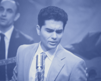 Ein bewegendes Biopic über den legendären Sänger Stelios Kazantzidis – seine Stimme, seine Kämpfe und die Musik, die zum Herzschlag Griechenlands wurde.